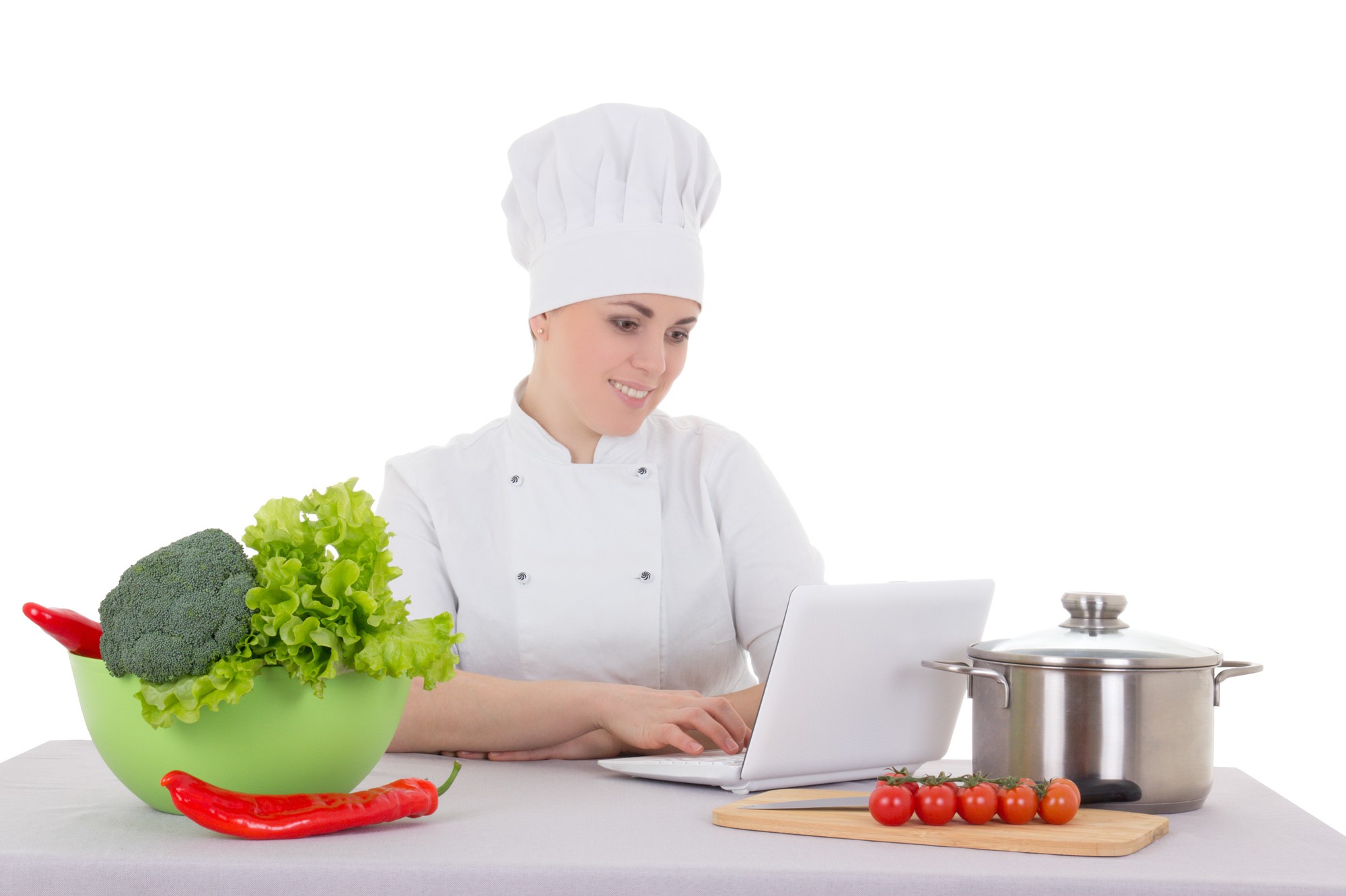 Chef che spadella in cucina moderna